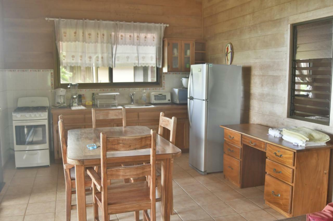 Many'S House Hotel Ballena Exterior foto